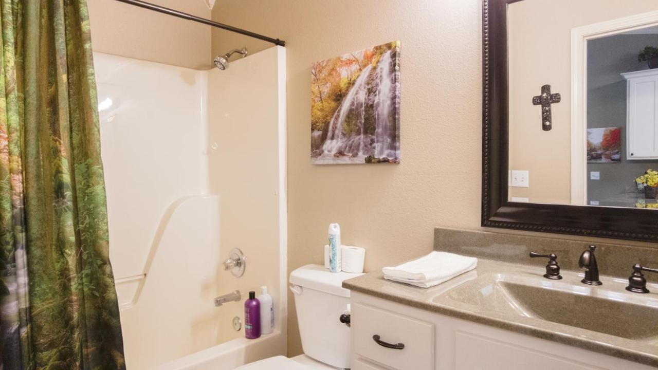 2Br Walk-In - Central Location - Free Tickets Included - Fc41-17 Branson Kültér fotó